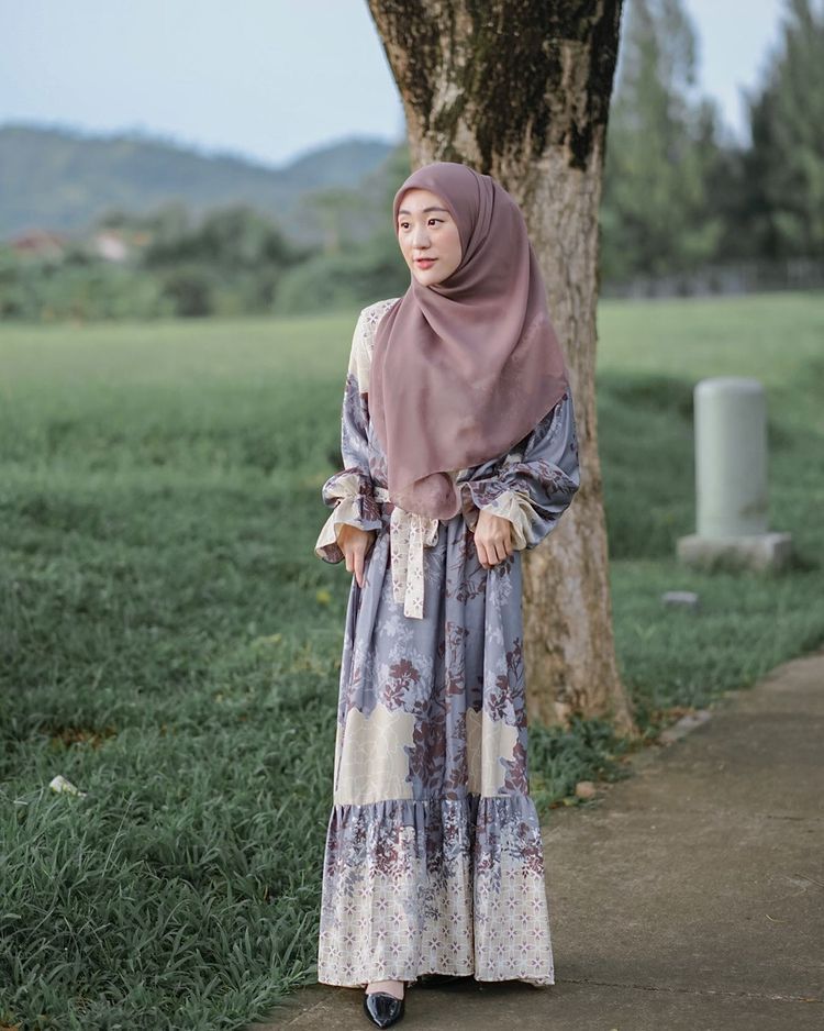 9 Outfit Syar'i Buat Ketemu Calon Mertua ala Larissa Chou