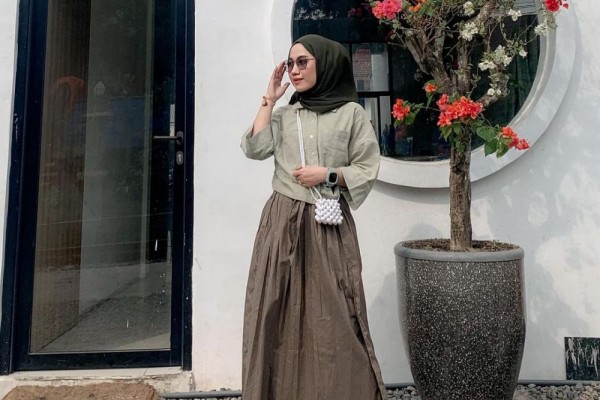 9 Ide Mix and Match Rok Kekinian ala Selebgram Chiviaalga, Hits Abis!