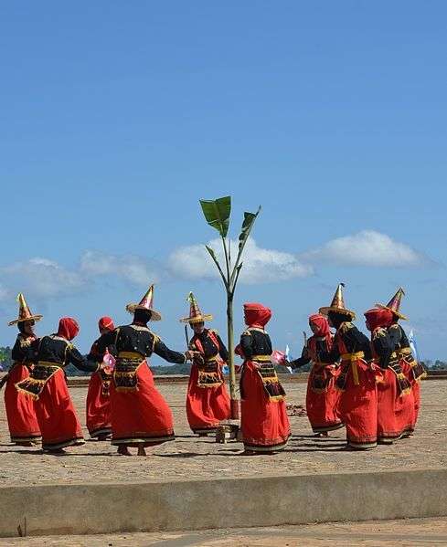 5 Fakta Tari Lumense dari Bombana, Tradisi untuk Mengusir Bencana