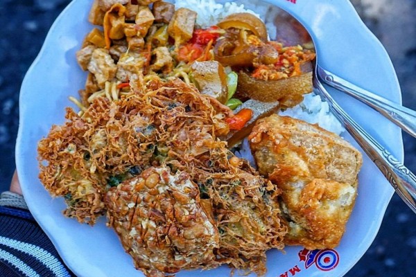 8 Tempat Sarapan Enak di Sekitar UGM, Ada Pecel hingga Gudeg