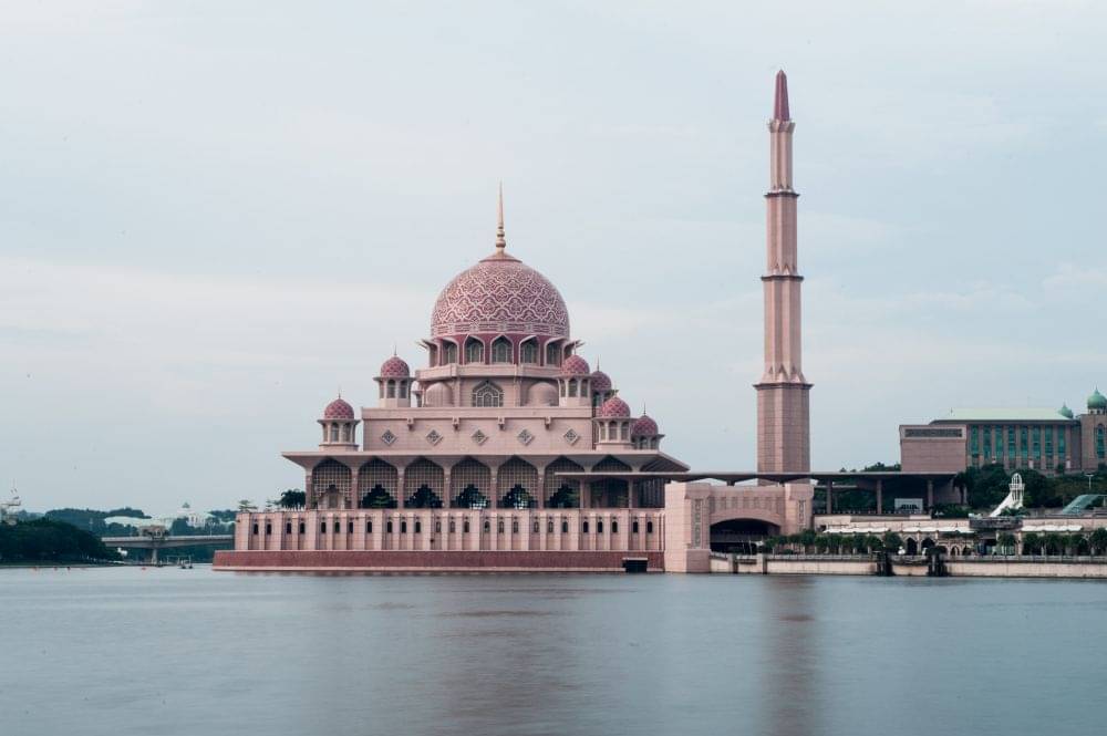 Bangunan Masjid Unik Di Malaysia