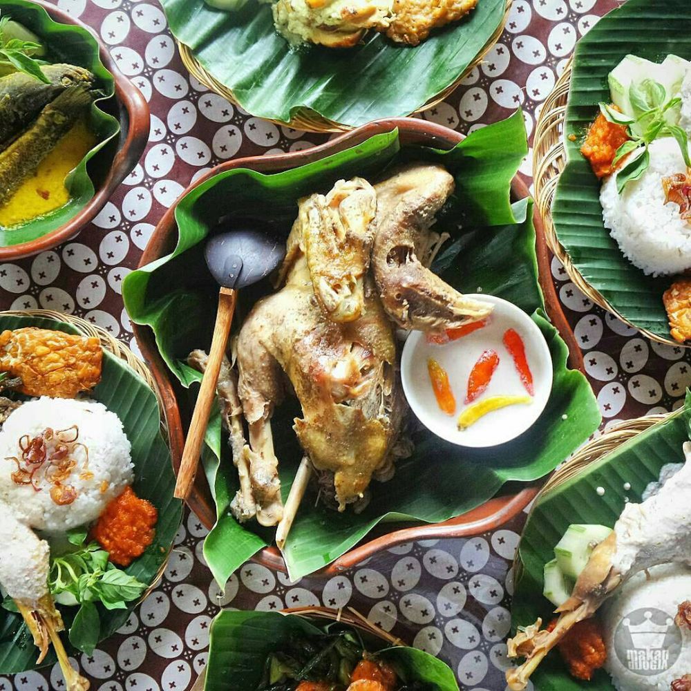 6 Rekomendasi Tempat Makan Ingkung di Yogyakarta, Rasanya Maknyuss!