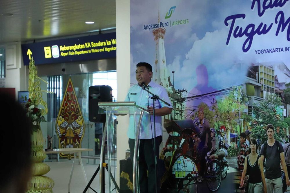 Undang Wisatawan Piknik ke Bantul, Siswa Menari di Bandara YIA 