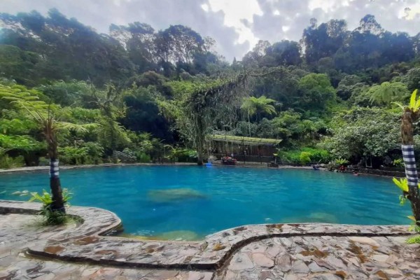 10 Potret Telaga Batu Bogor, Pemandian Alami Sebening Kaca