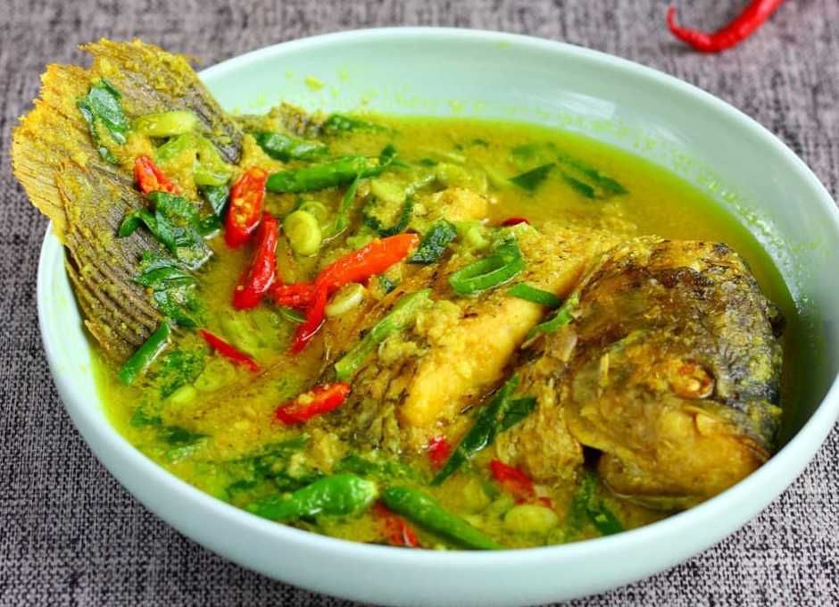 Resep Gurame Pesmol Yang Kaya Bumbu Lauk Makan Siang Sedap