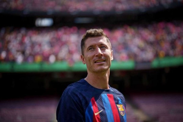 9 Potret Robert Lewandowski, Striker Baru Barcelona