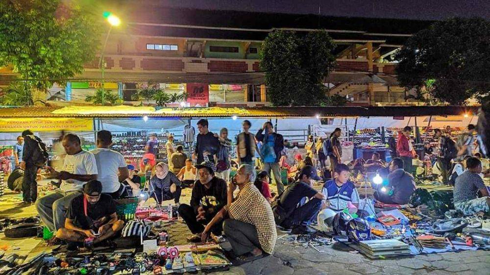 4 Pasar Klithikan di Jogja, Surga Berburu Barang Antik