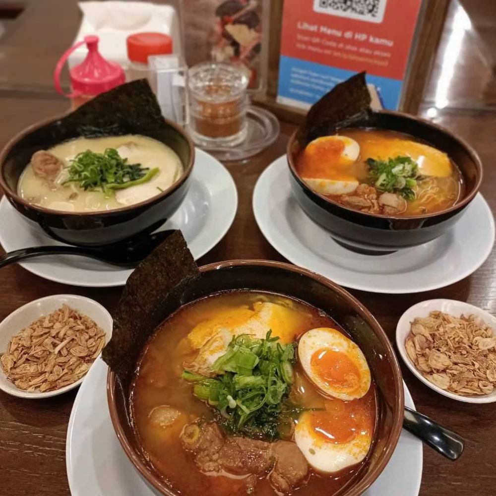 Blue Food at the Mall: A Culinary Adventure into the World of Azure Delights