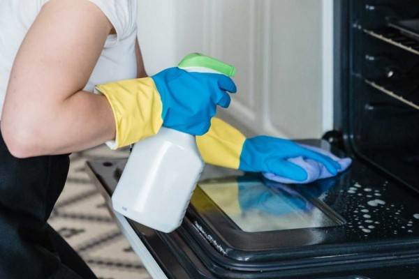 5 Cara Membersihkan Oven dengan Bahan Alami, Lebih Aman dan Bersih