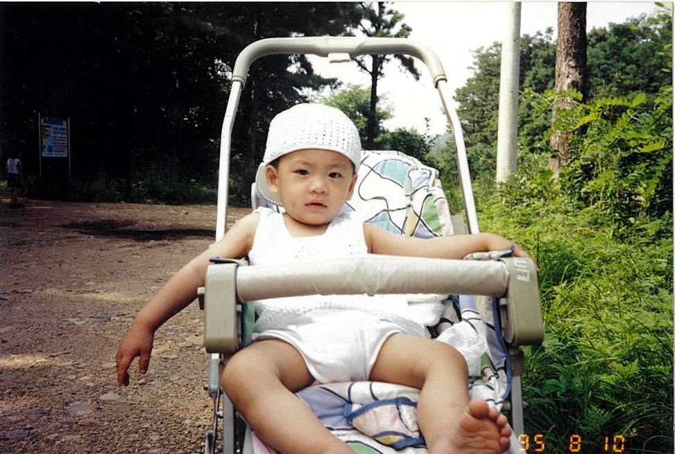 Potret Kang Tae Oh saat Kecil, Menawan Sejak Lahir