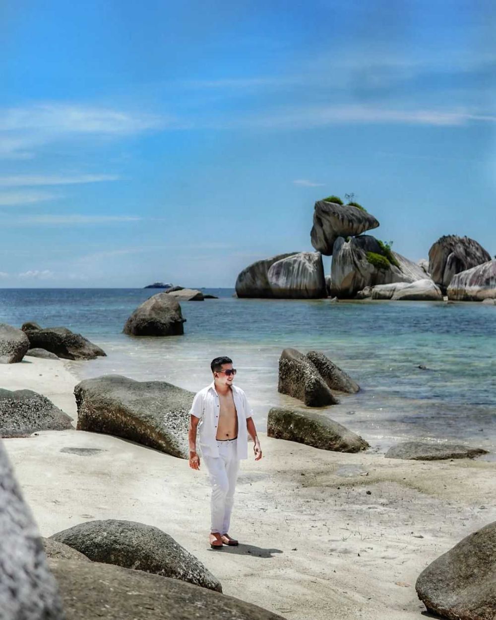 Wisata Pantai Tanjung Kelayang