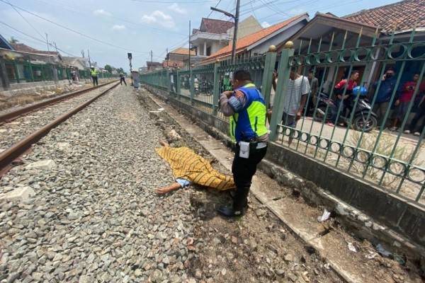 Tukang Bakso Keliling Di Kota Serang Tewas Tertabrak Kereta