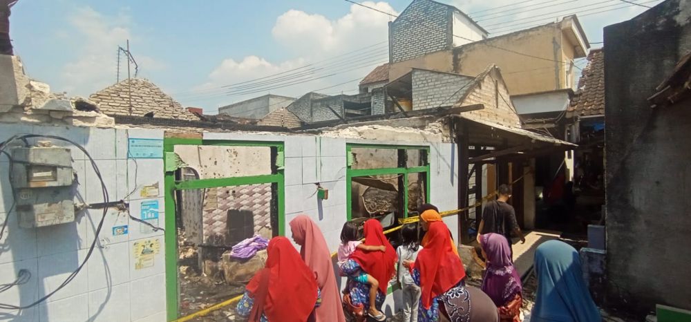 Dua Rumah Terbakar, Ibu dan Anak di Lamongan Tewas