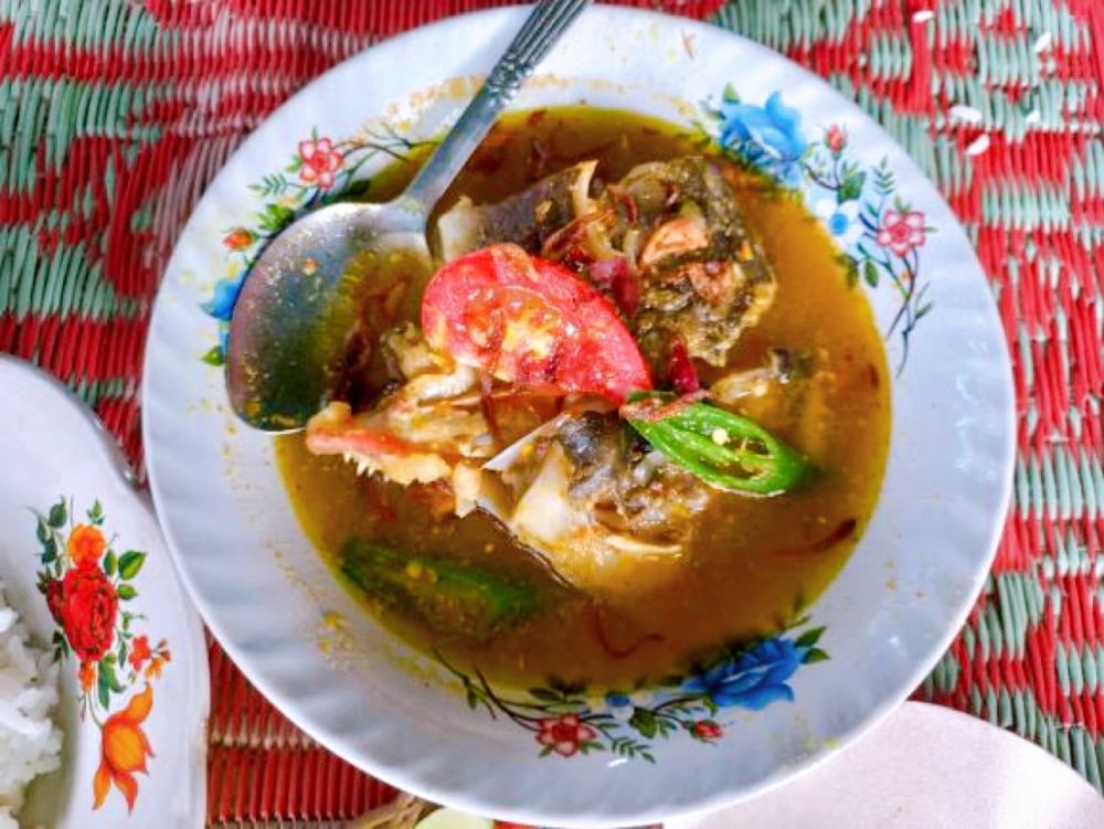 Aneka Hidangan Seafood di Pantai Gading Lombok, Ikannya Segar!