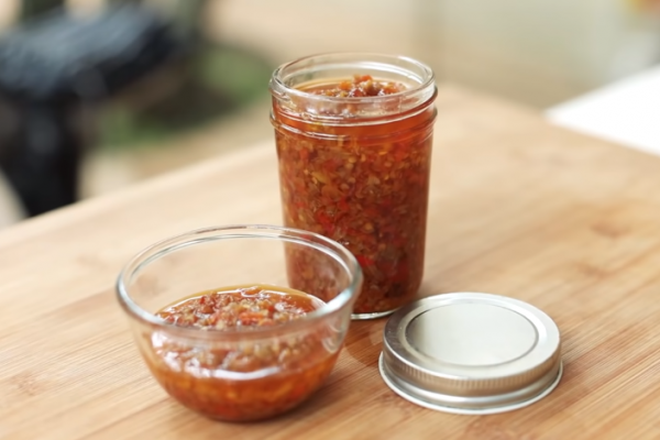 10 Tips Membuat Sambal Bawang ala Bu Rudy yang Sedap dan Awet
