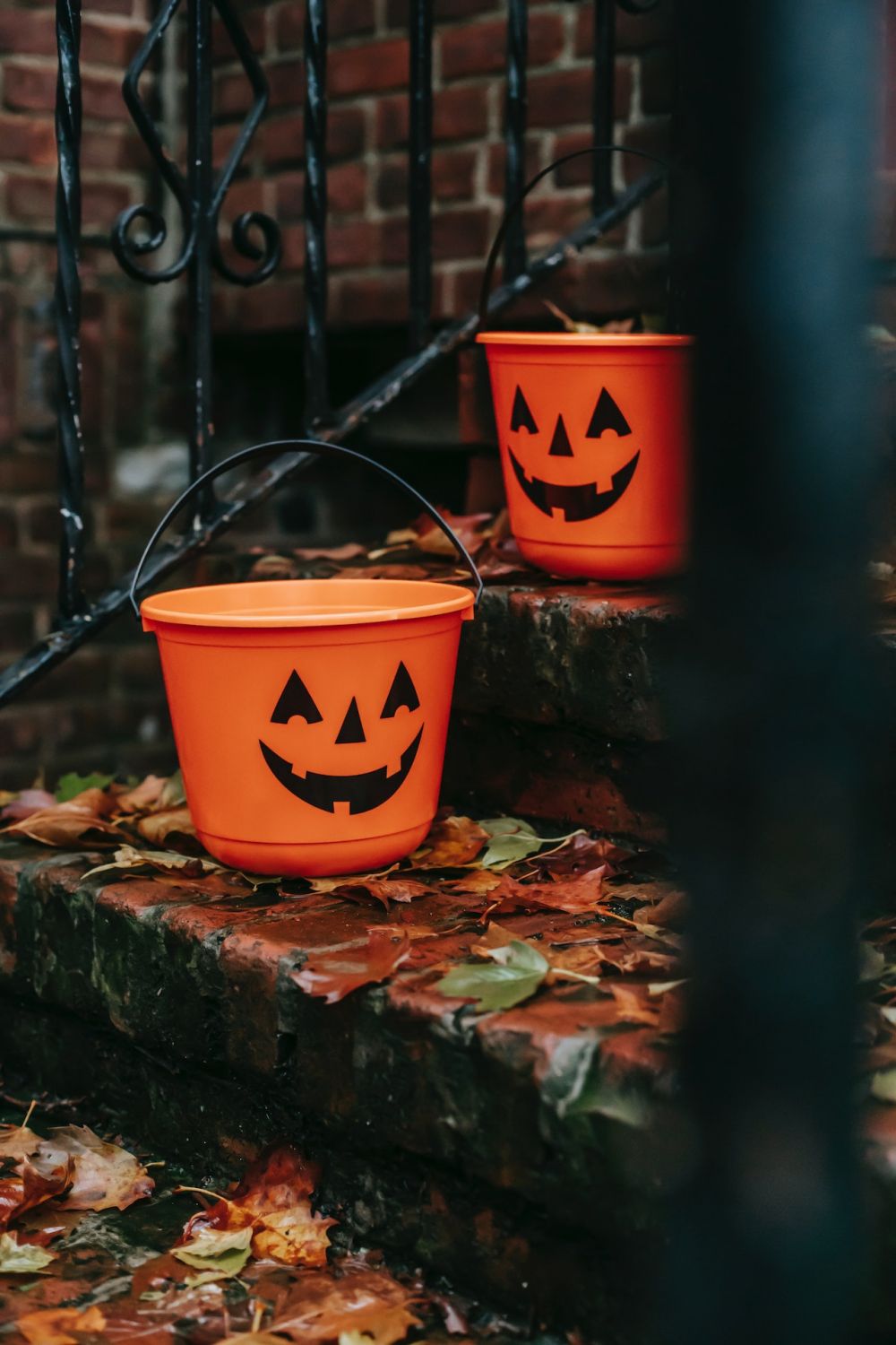 9 Inspirasi Dekorasi Halloween Untuk Halaman Depan Rumah