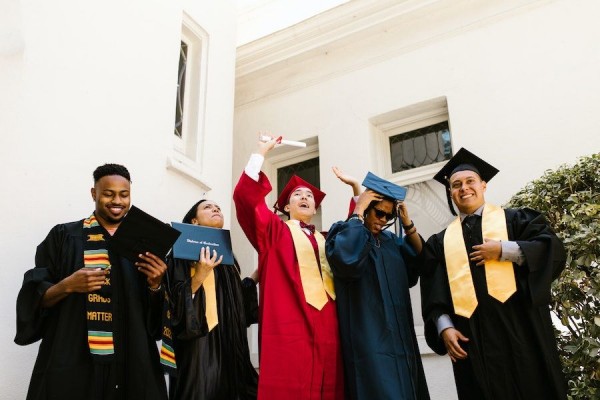 5 Tanggung Jawab Mahasiswa yang Sering Terlupakan Pasca Lulus Kuliah