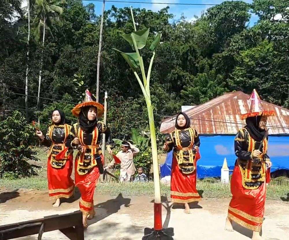 5 Fakta Tari Lumense dari Bombana, Tradisi untuk Mengusir Bencana