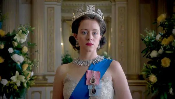 Memahami Ratu Elizabeth Lewat 6 Episode Serial The Crown