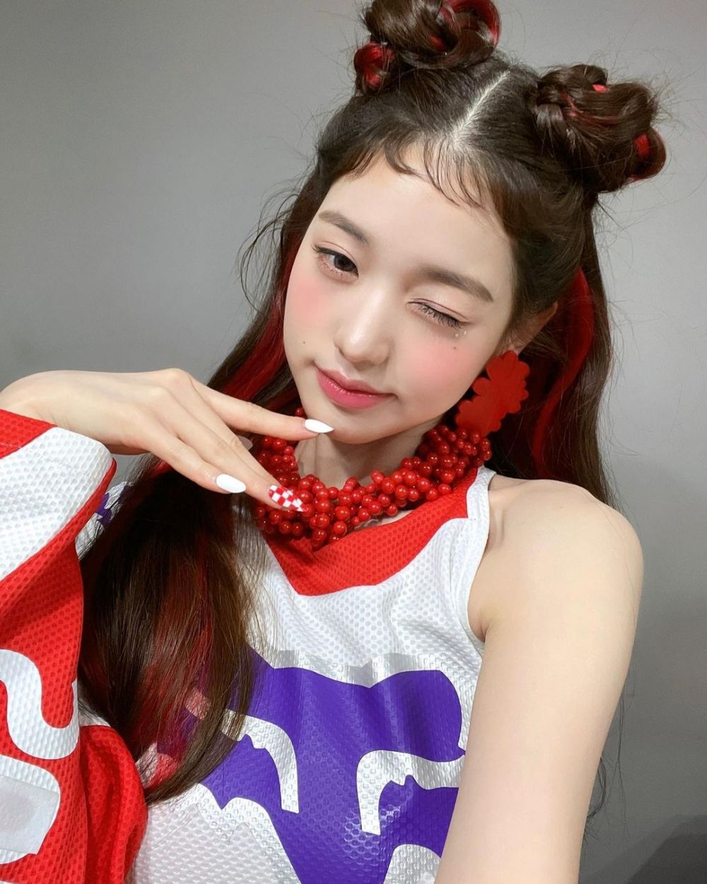 12 Inspirasi Hair Style Simpel dan Cute ala Wonyoung IVE