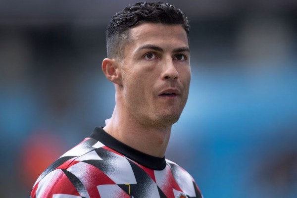 Digoda Gaji Fantastis, Ronaldo Sepakat Gabung Klub Arab Saudi?