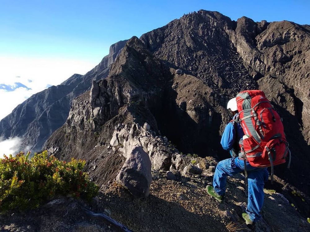 13 Aturan Pendakian Gunung Arjuno, Gak Asal Muncak!