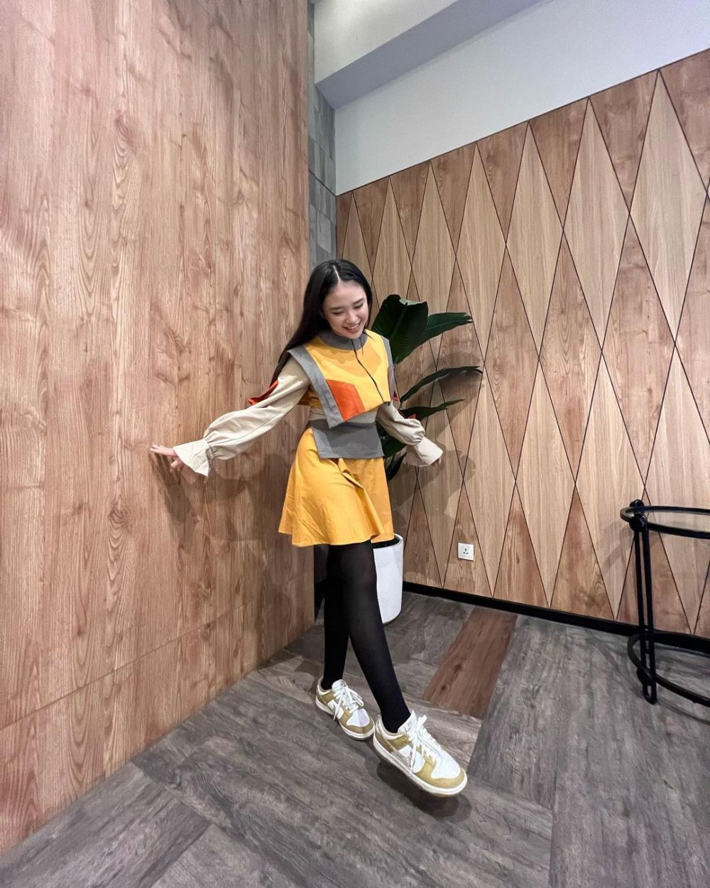 10 OOTD Casual Ala Anneth Delliecia, Comfy Dan Kekinian!