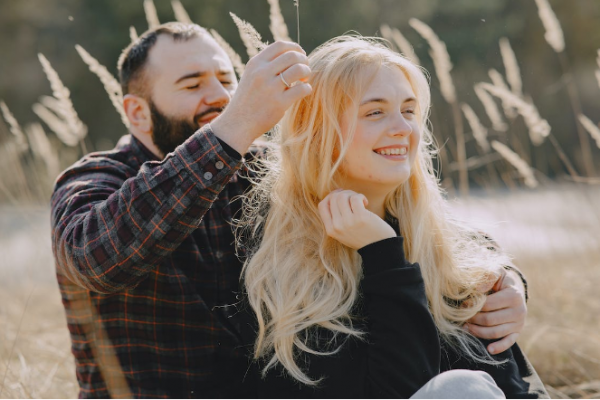 9 Tips Kencan dengan Sosok Bahasa Cintanya Quality Time