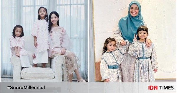 10 Inspirasi Busana Ibu Dengan Dua Anak Perempuan Ala Artis