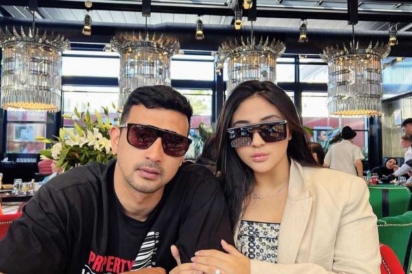 Masih bak Pacaran, 10 Potret Mesra Ali Syakieb dan Margin Wieheerm!