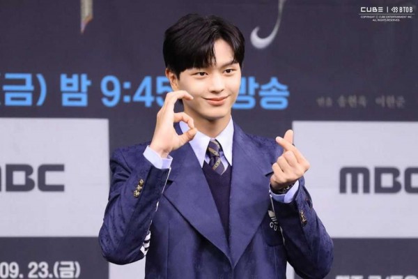 9 Penampilan Populer Sungjae BTOB yang Menakjubkan, Ikonik Semua!