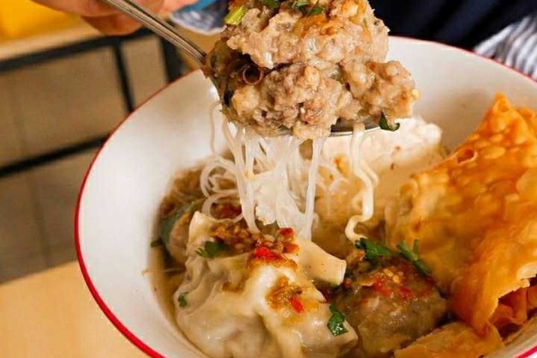 5 Rekomendasi Bakso Malang di Bekasi yang Rasanya Bikin Kamu Ketagihan