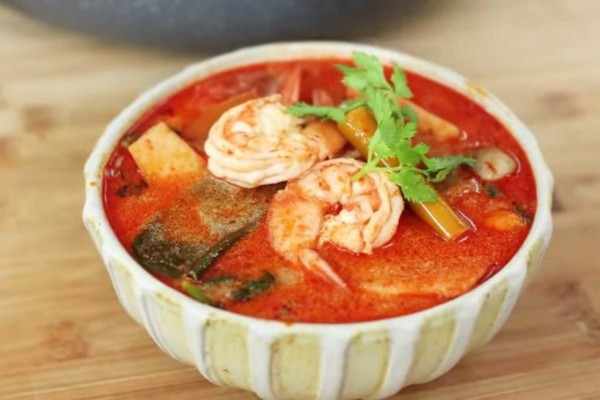 5 Resep Hidangan Sop Berkuah Pedas, Cocok Disantap saat Hujan!