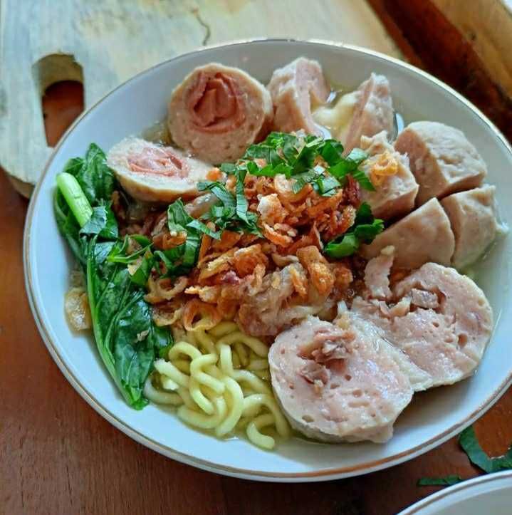 6 Rekomendasi Tempat Makan Bakso di Magetan