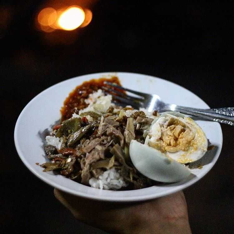 10 Kuliner Malam dekat Tugu Jogja, Ada Soto sampai Bakmi