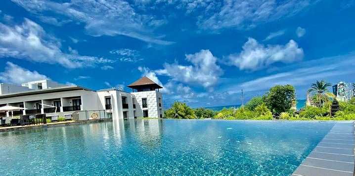 5 Hotel Mewah Terbaik di Kuta, Lengkap dengan Fasilitas Rooftop Pool