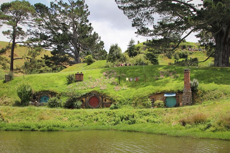 10 Potret Keindahan Kota Matamata di New Zealand, Asalnya Rumah Hobbit