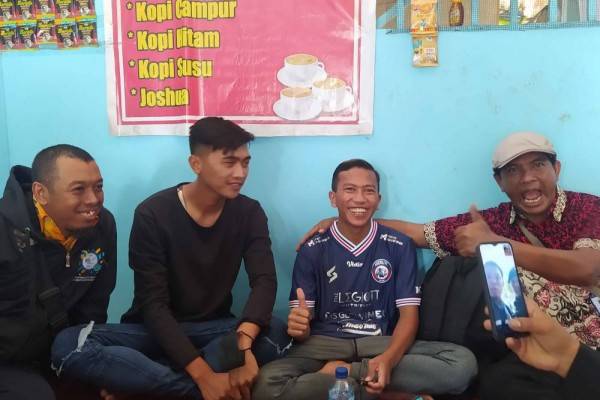 Mengaku Kehilangan Teman, Ternyata Rusdi Hanya Ngeprank