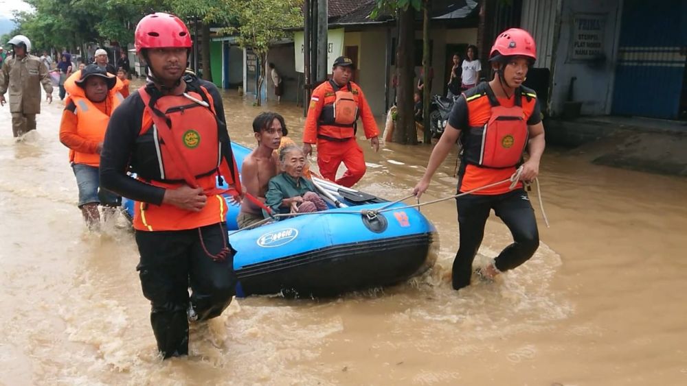 Bendungan Tugu Hampir Meluap, Banjir Trenggalek Bisa Lebih Lama Surut 