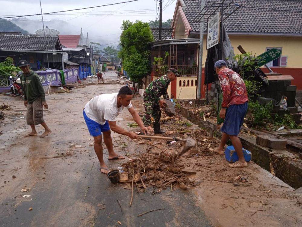 1 Desa Di Malang Terisolir Karena Jembatan Putus Saat Banjir