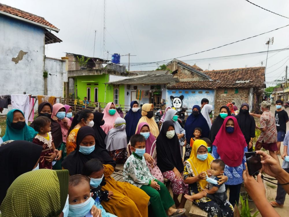 DLH Provinsi Banten Segel Pabrik Pengepul Oli Bekas di Serang  