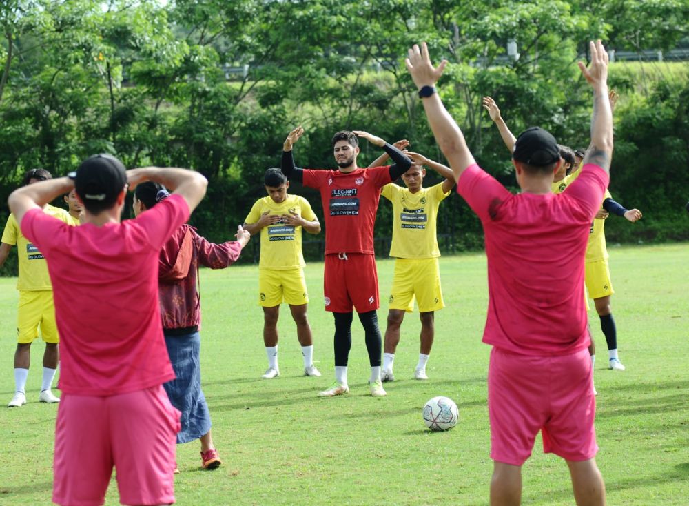 Pelatih Arema FC Kecewa Laga Melawan Persebaya di Jakarta