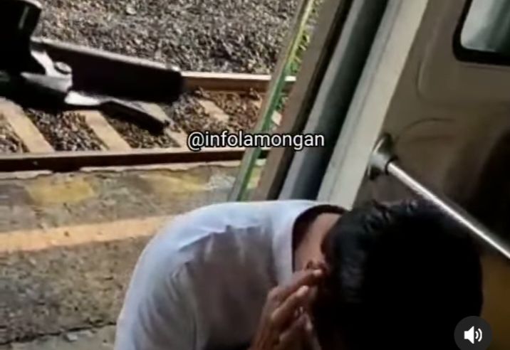 Viral Warga Keluhkan 'Joki Tas' di Kereta Lamongan-Surabaya