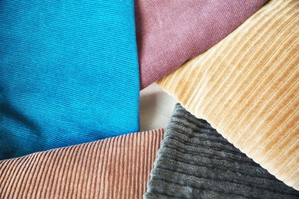 5 Tips Mencuci Pakaian Corduroy agar Tekstur Tidak Hilang