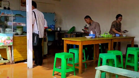 8 Tempat Makan Rujak Cingur Paling Enak di Malang, Bumbunya Jos!
