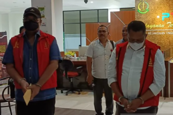Jaksa Tahan Dua Tersangka Dugaan Korupsi Dana Kur Di Lombok 8625