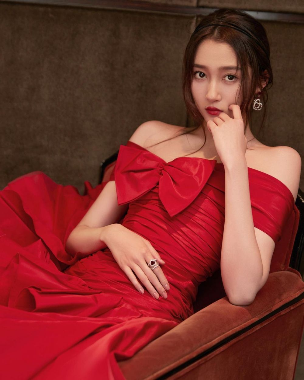 10 Fakta Guan Xiaotong yang Sempat Dikabarkan Menikah dengan Luhan