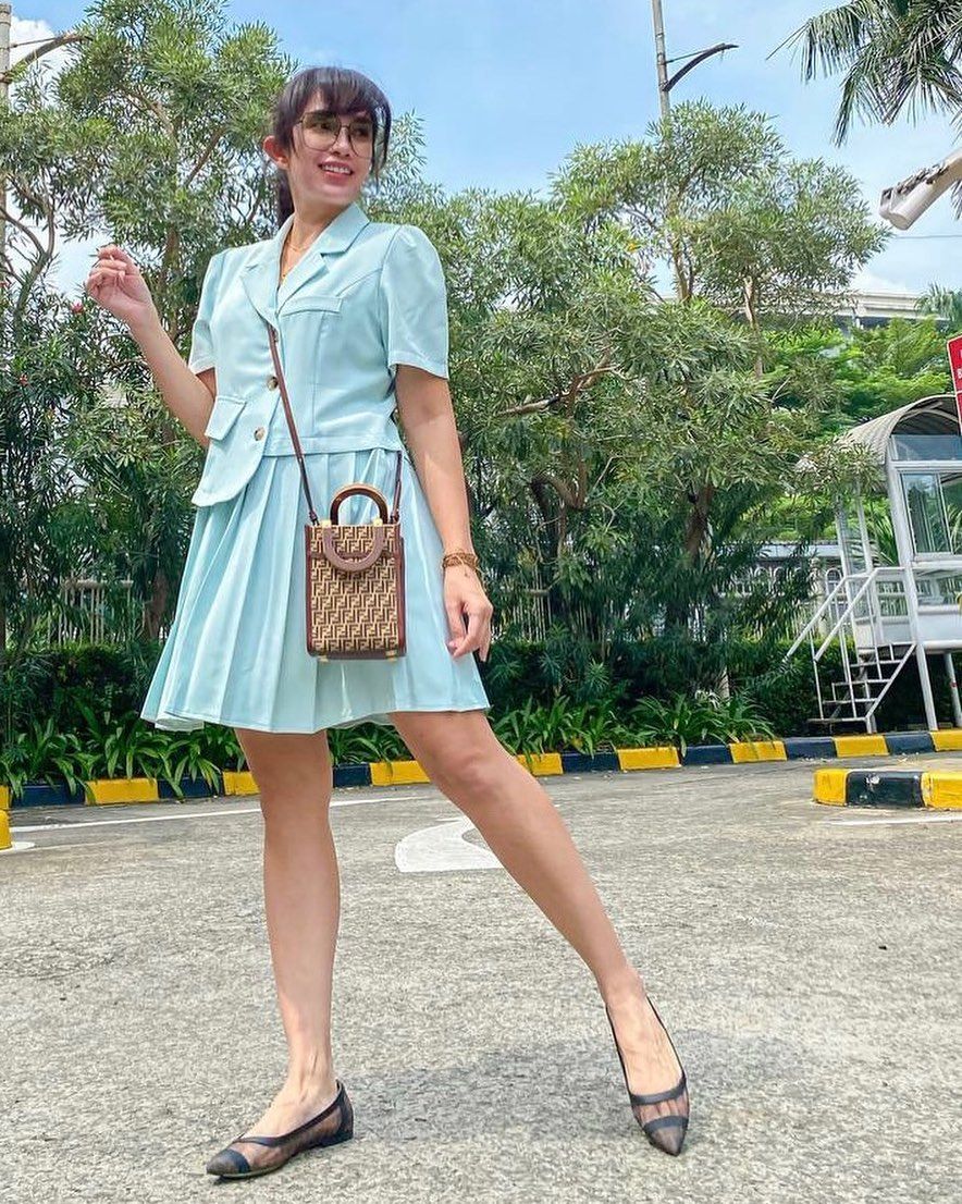 9 Inspirasi OOTD Ala Ussy Sulistiawaty. Daily Outfitnya Mama Hits!