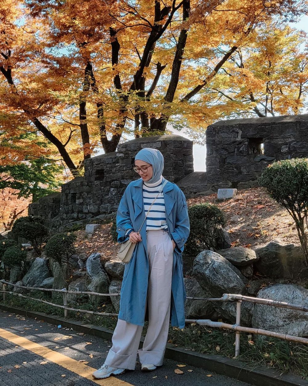 9 Inspirasi OOTD Hijab untuk Traveling ke Korea Selatan ala Selebgram