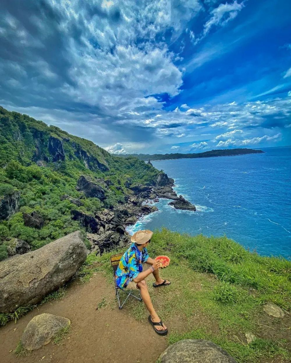 Pantai Sarangan Gunungkidul: Info Lokasi, Harga Tiket dan Tips